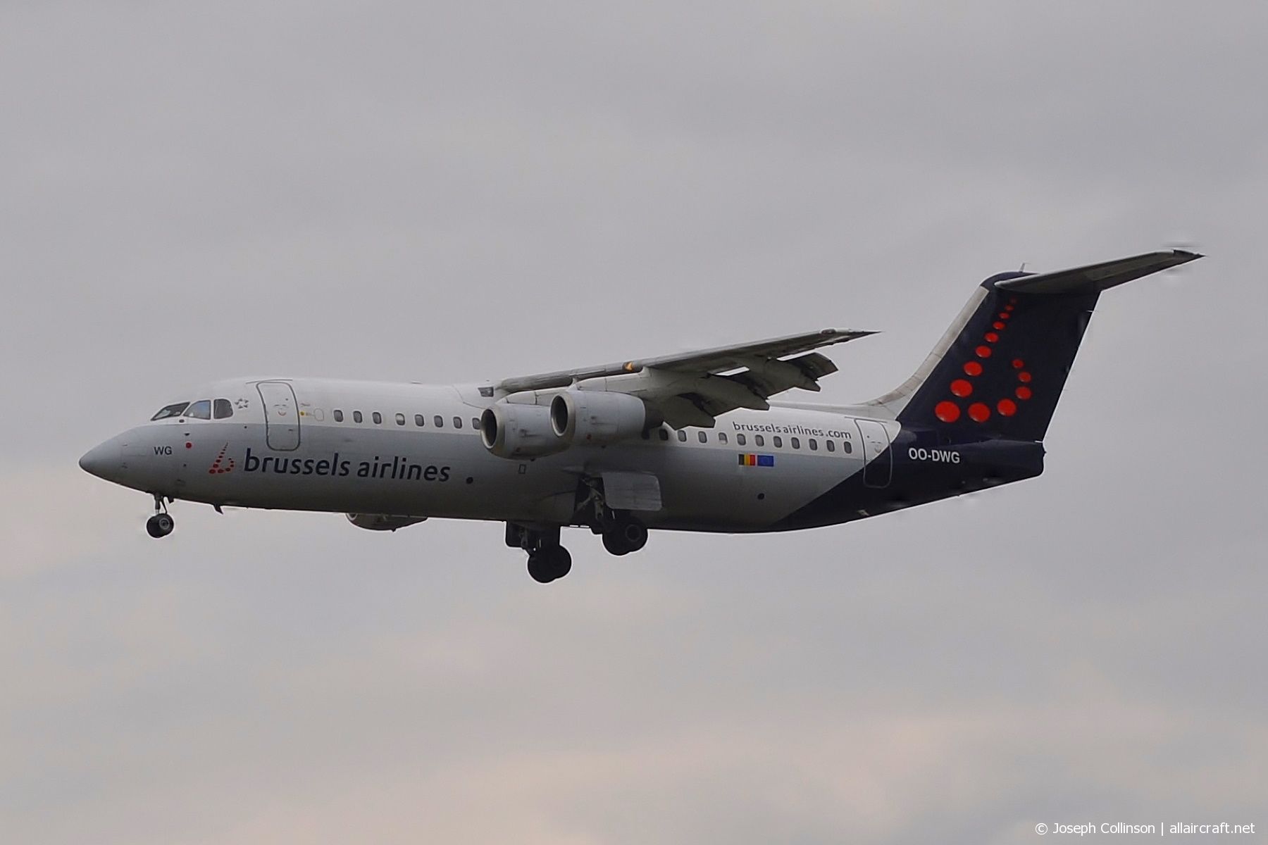 OO-DWG · British Aerospace Avro RJ100 · (LHR / EGLL)