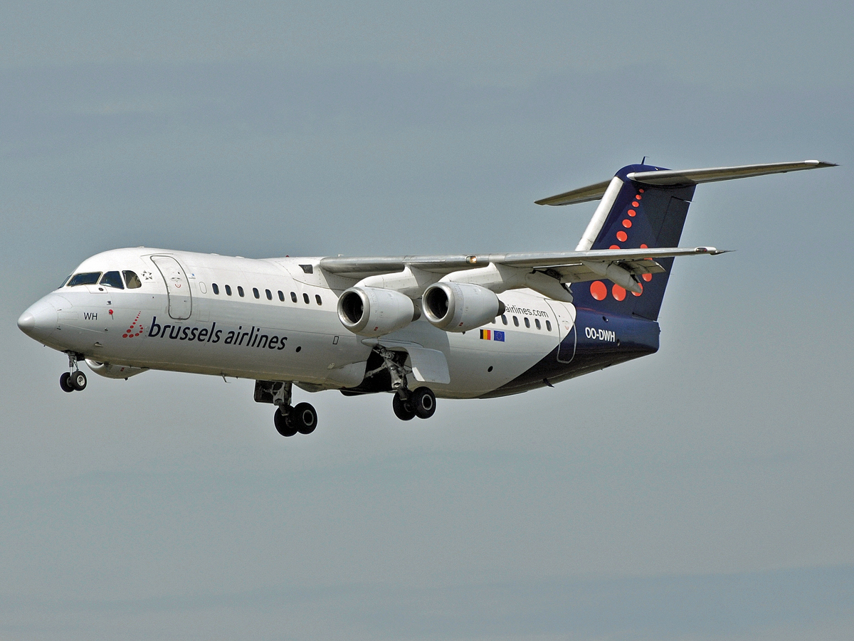 OO-DWH · British Aerospace Avro RJ100 · (CPH / EKCH)