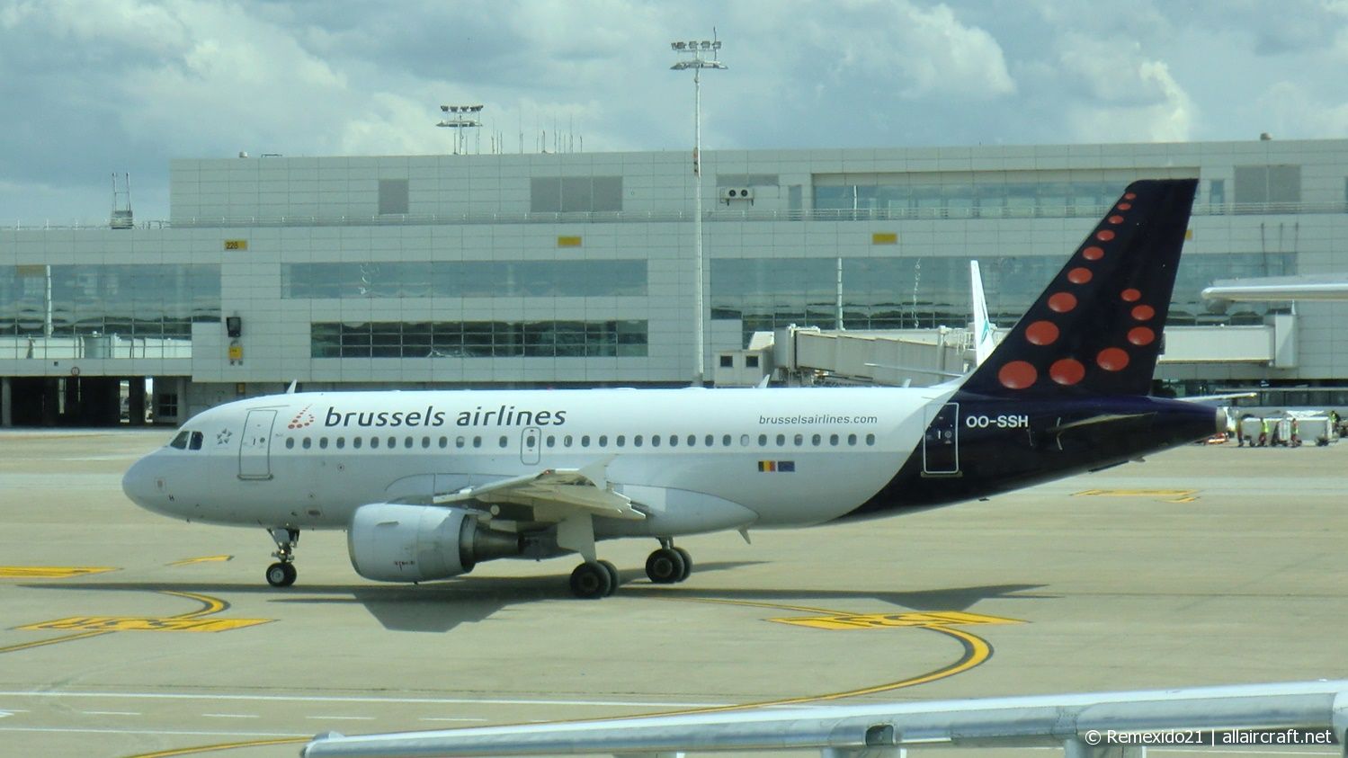 OO-SSH (cn 2925) Airbus A319-112