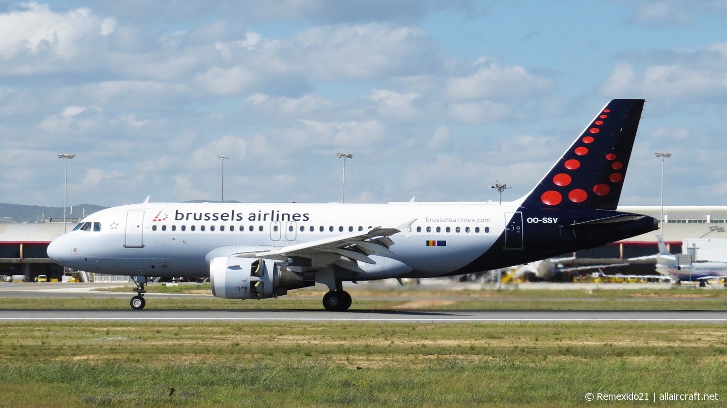 OO-SSV · Airbus A319-111 · (FAO / LPFR)