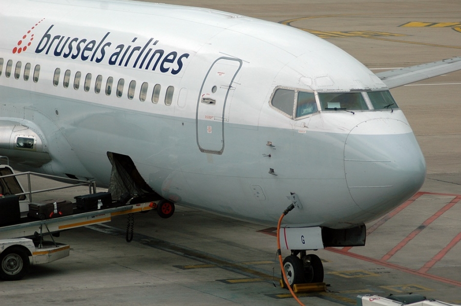 OO-VEG (cn 28568) Boeing 737-36N