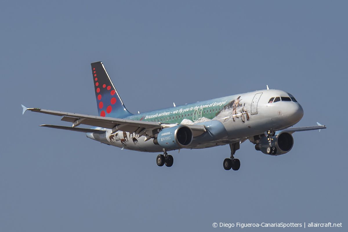 OO-SNE (4243) 2010 Airbus A320-214