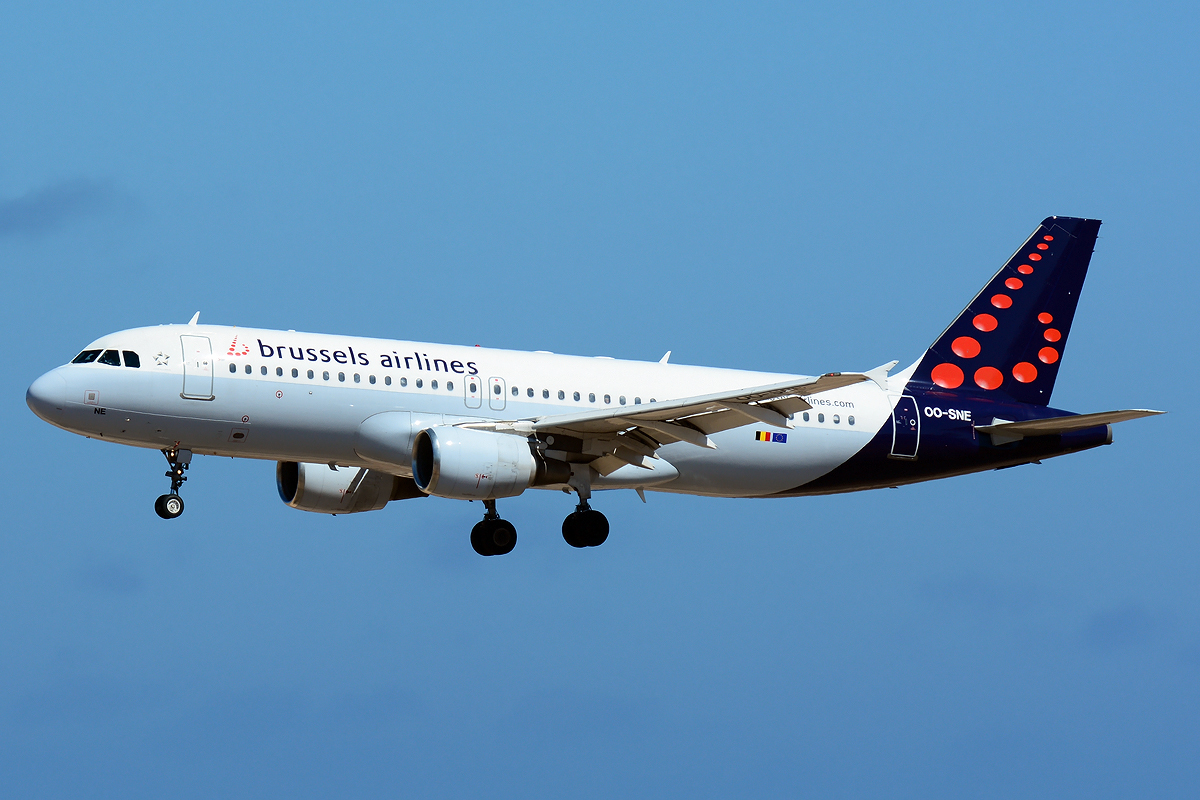OO-SNE · Airbus A320-214 · (LPA / GCLP)