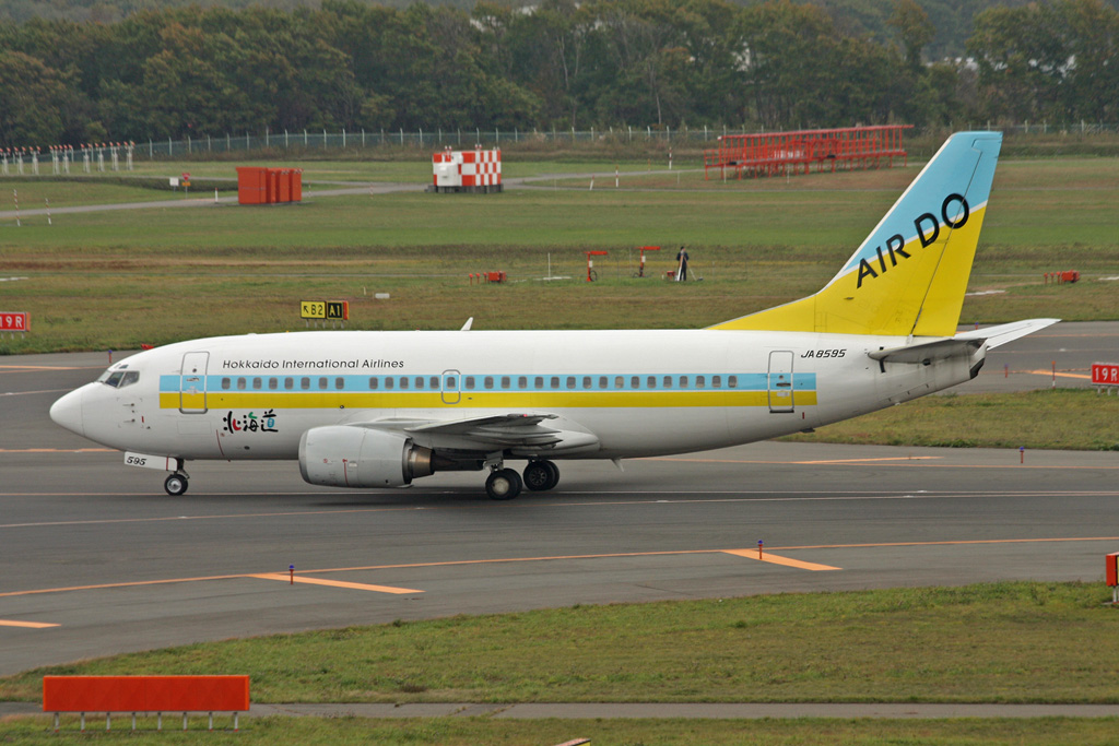JA8595 · Boeing 737-54K · (CTS / RJCC / RJCJ)