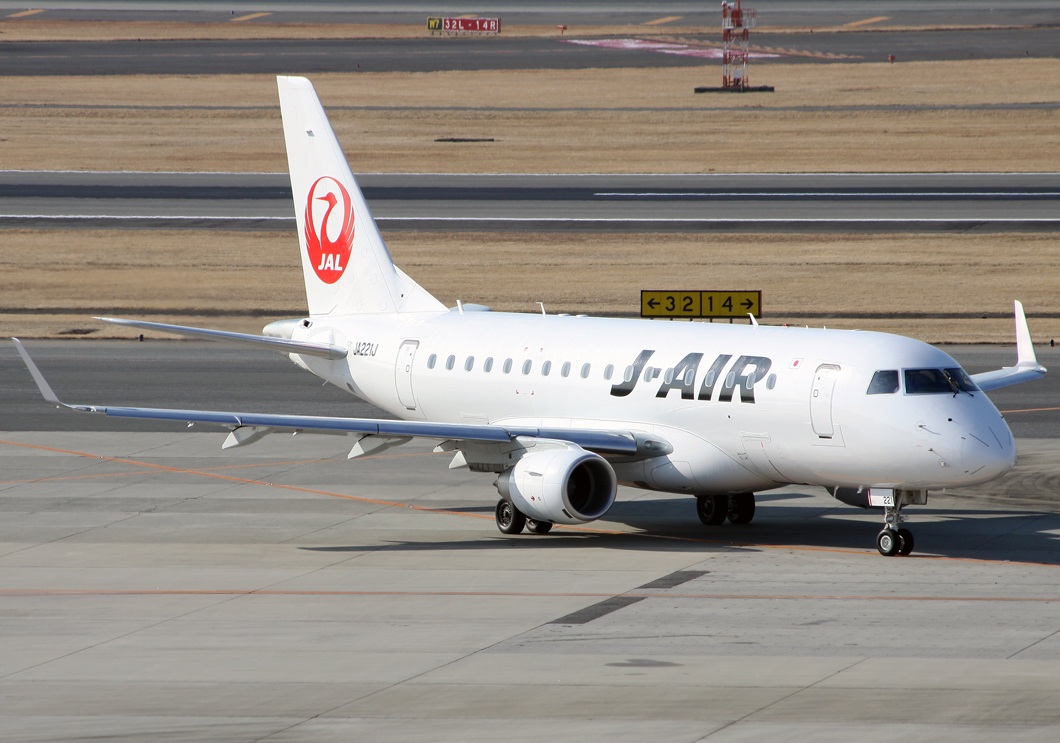 JA221J (17000353) Embraer 170-100STD