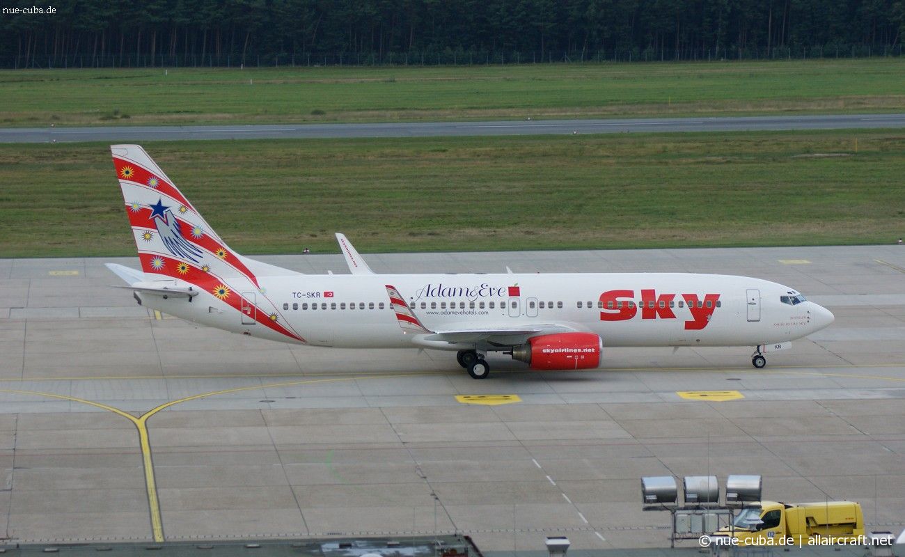 TC-SKR (cn 32576) Boeing 737-83N