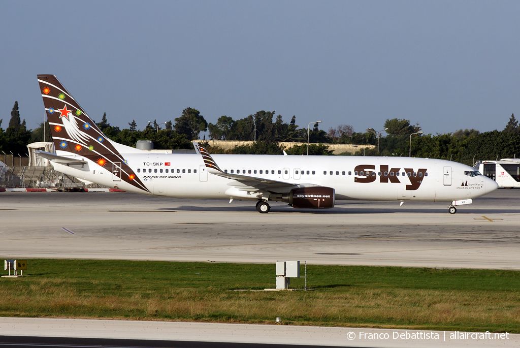 TC-SKP (36087) 2009 Boeing 737-94XER (WL)