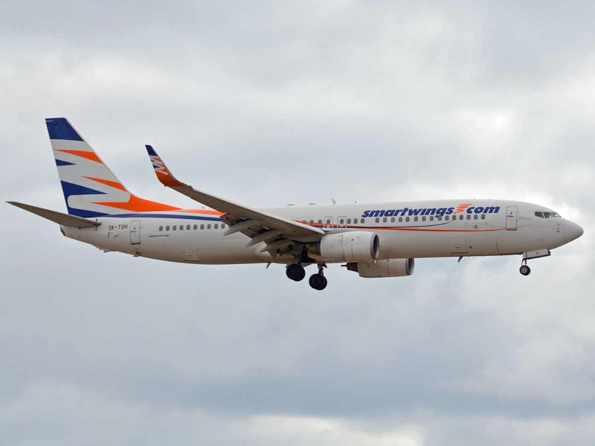 OK-TSH (28231) 2000 Boeing 737-804(WL)