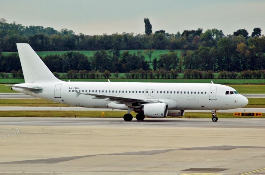 LZ-FBC · Airbus A320-214 · (VIE / LOWW)