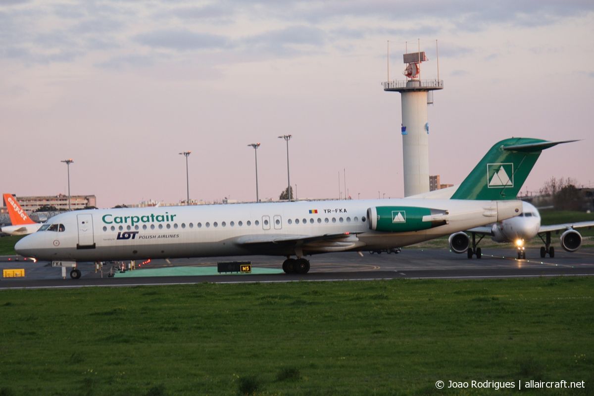 YR-FKA (cn 11340) Fokker 100