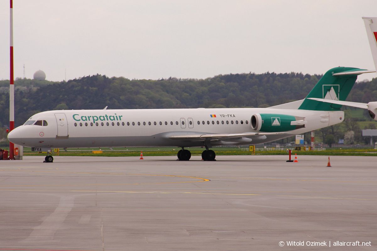 YR-FKA · Fokker 100 · (KRK / EPKK)