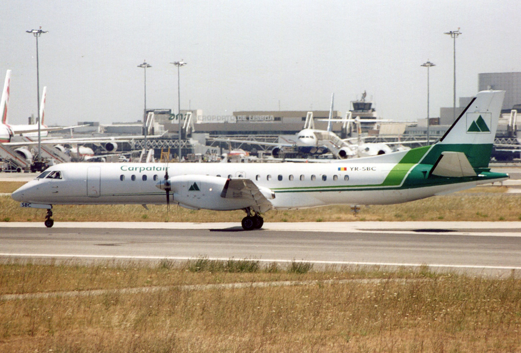 YR-SBC · Saab 2000 · (LIS / LPPT)