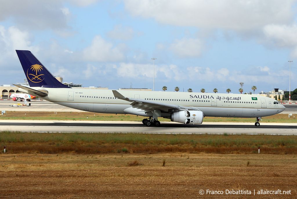 HZ-AQ12 · Airbus A330-343 · (MLA / LMML)
