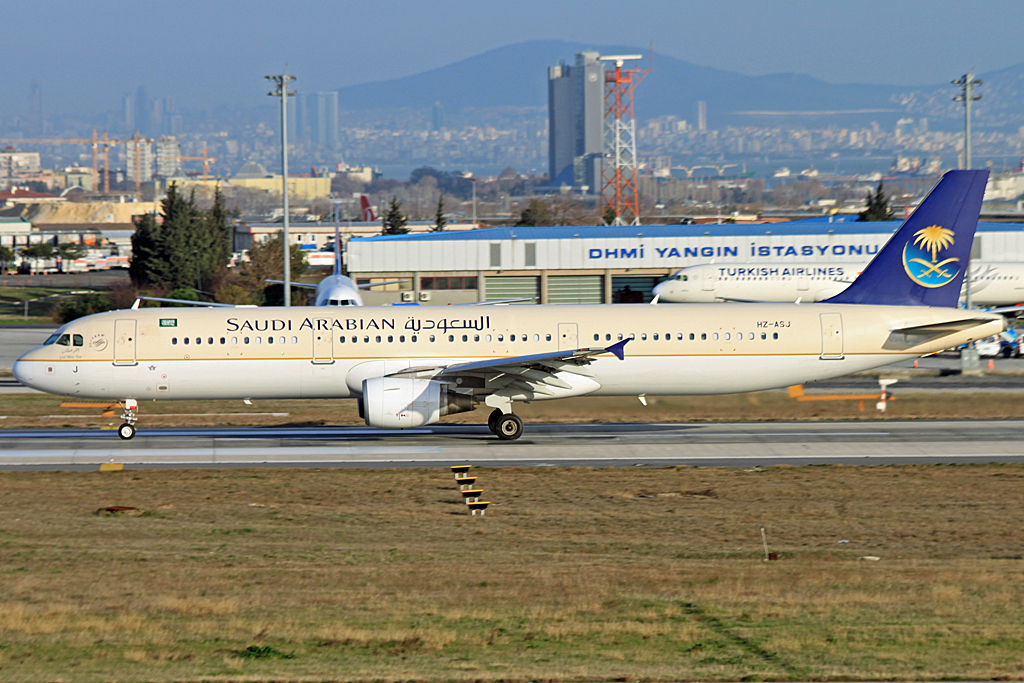 HZ-ASJ · Airbus A321-211 · (IST / LTBA)