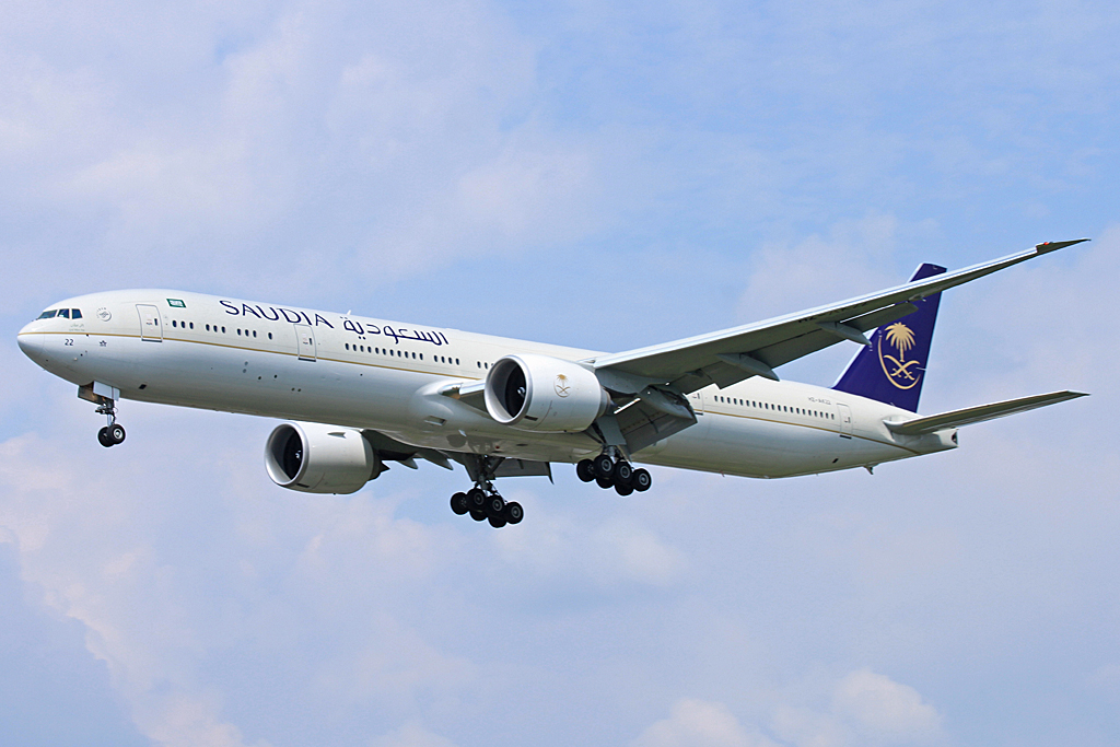 HZ-AK22 (41059) 2013 Boeing 777-368ER