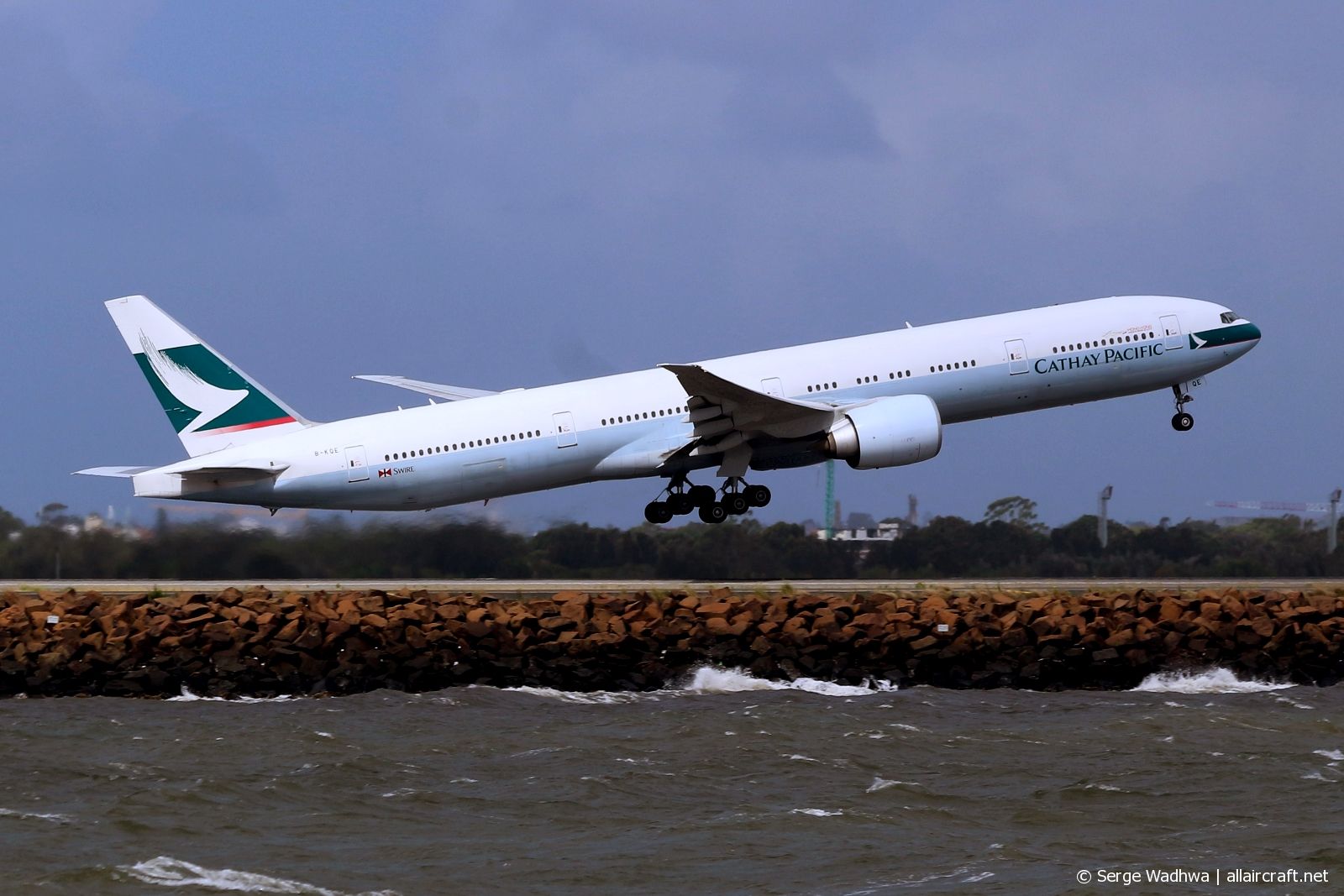 B-KQE · Boeing 777-367ER · (SYD / YSSY)