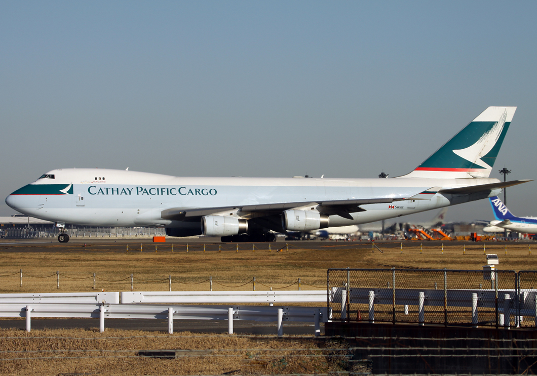 B-HUO (32571) 2001 Boeing 747-467F