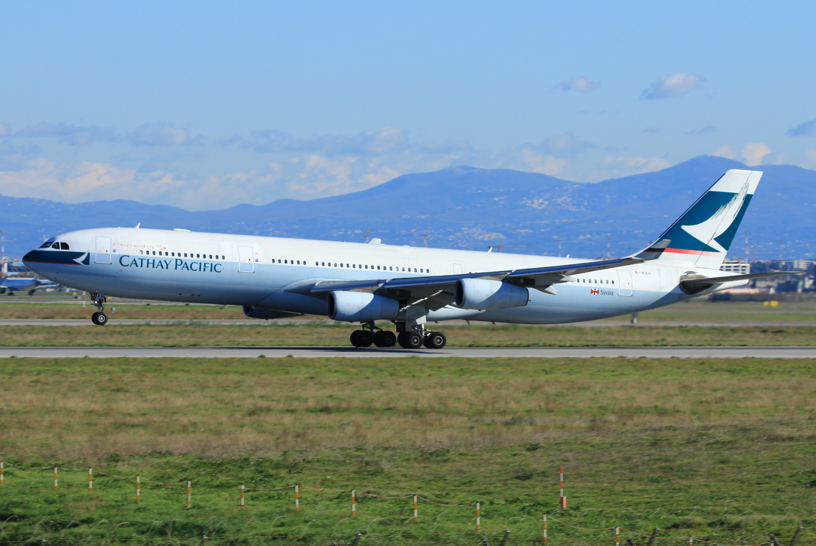 B-HXH (218) 1998 Airbus A340-313