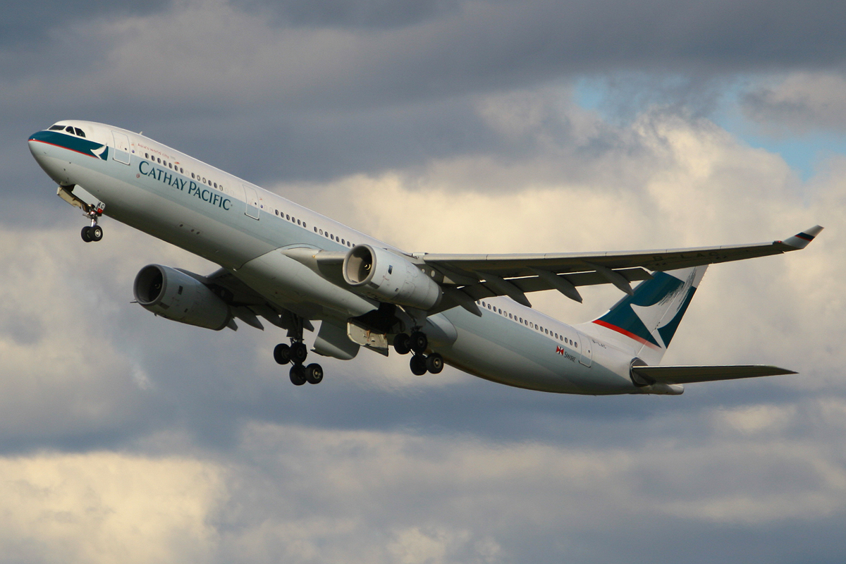 B-LAC (679) 2005 Airbus A330-343