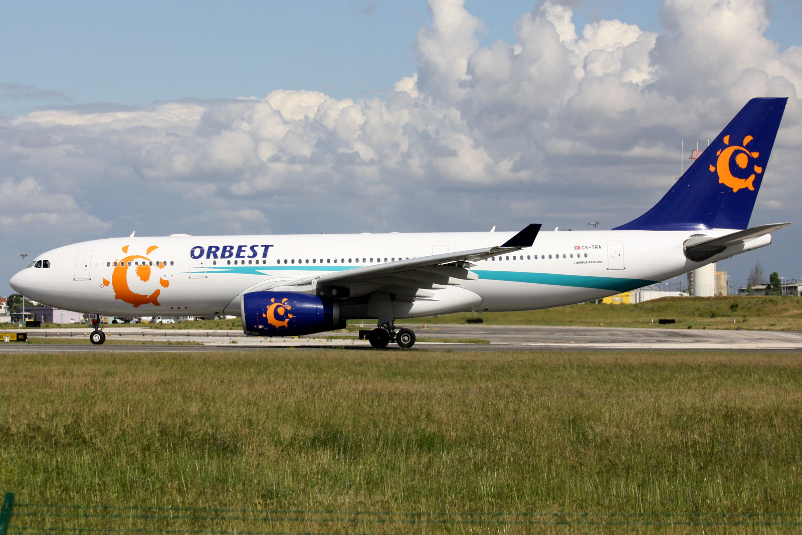 CS-TRA (461) 2002 Airbus A330-243