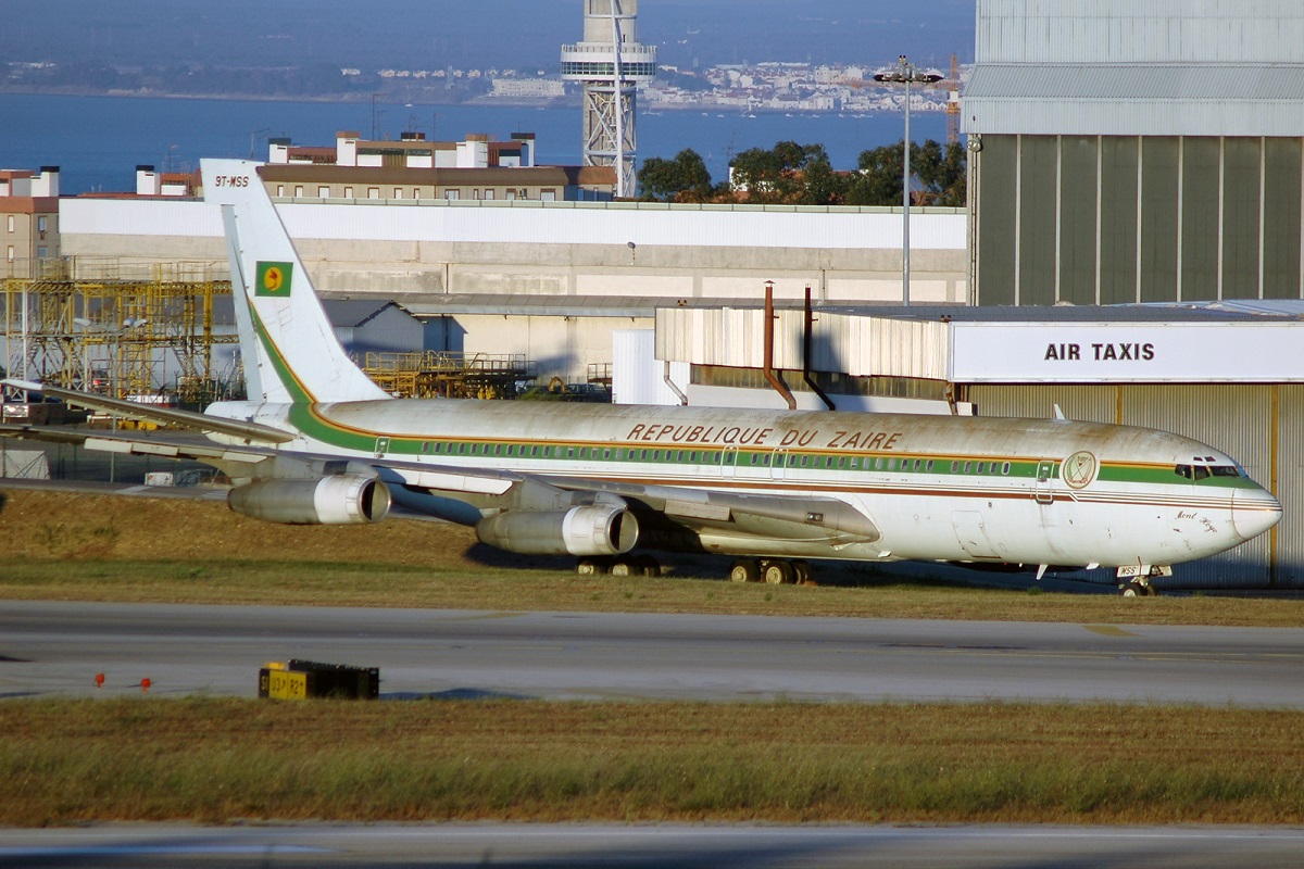 9T-MSS · Boeing 707-382B · (LIS / LPPT)