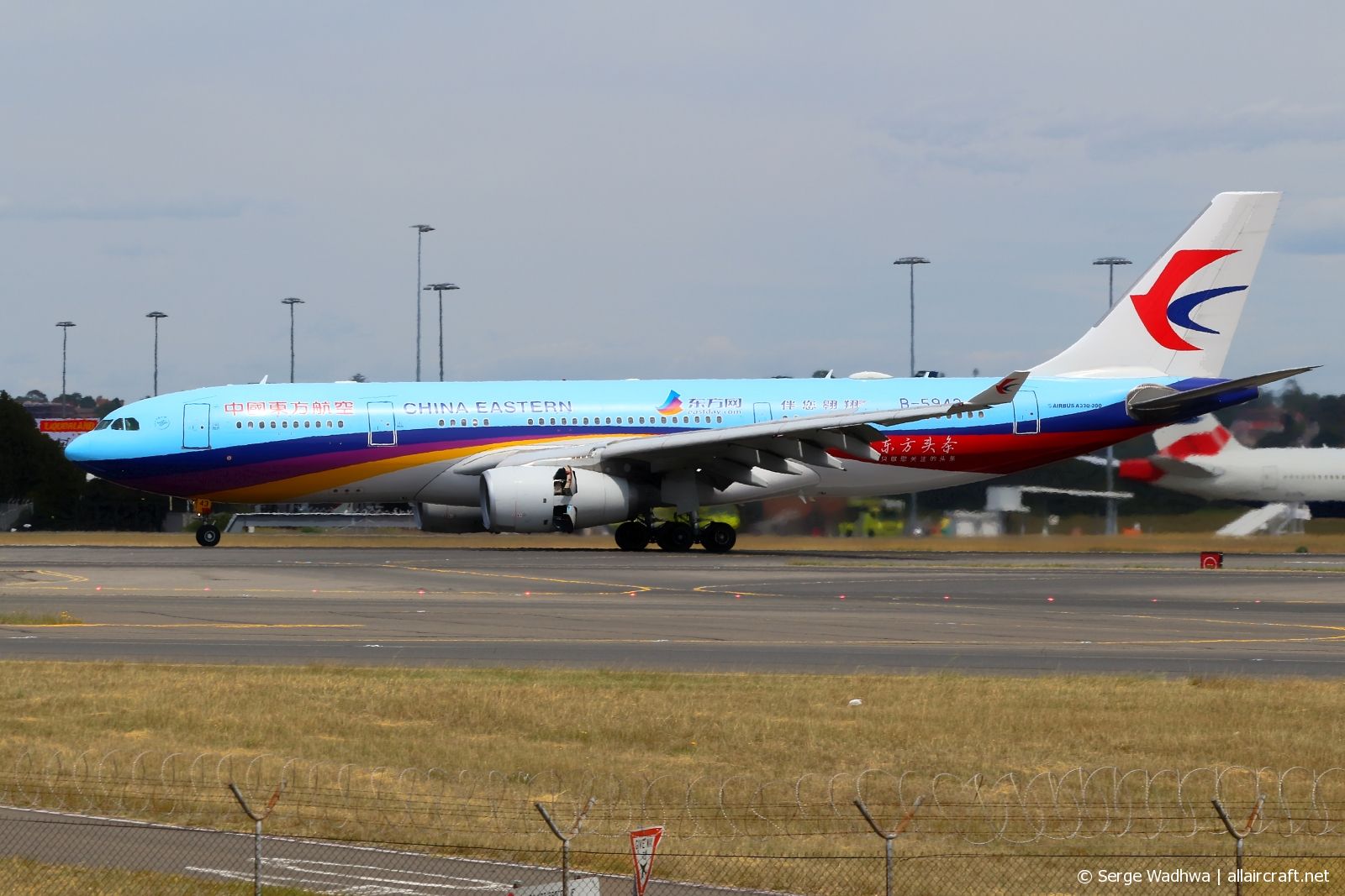 B-5943 · Airbus A330-243 · (SYD / YSSY)