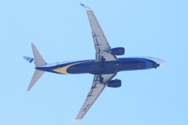 VQ-BQT (33561) 2004 Boeing 737-8AS WL