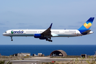 D-ABOM · Boeing 757-330(WL) · (LPA / GCLP)