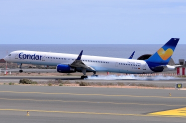 D-ABOM · Boeing 757-330(WL) · (LPA / GCLP)