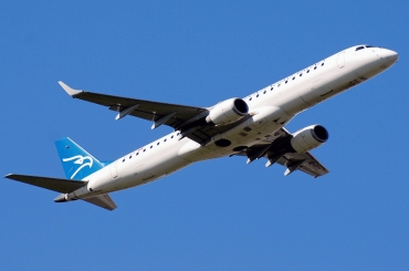 4O-AOA (19000180) Embraer 190-200LR