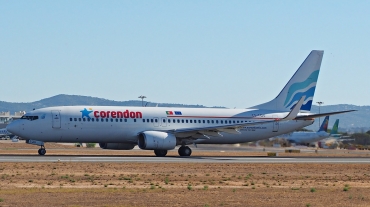 CS-TQU (30646) 2002 Boeing 737-8K2(WL)