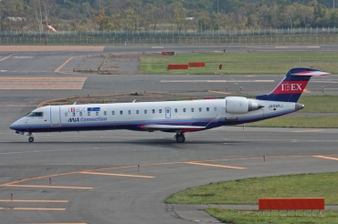 JA06RJ (10303) Bombardier CRJ-702