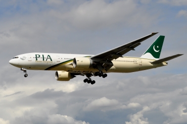 AP-BMH (32717) 2005 Boeing 777-2Q8 ER