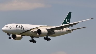 AP-BGZ · Boeing 777-240(LR) · (YYZ / CYYZ)