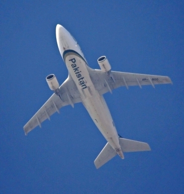 AP-BGO (678) 1993 Airbus A310-324