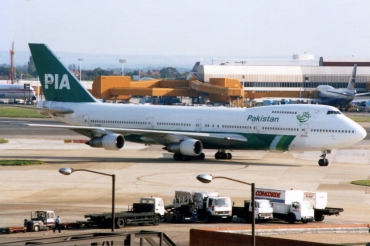 AP-BCM (20802) 1973 Boeing 747-217B