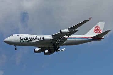 LX-KCV (25868) 1997 Boeing 747-4R7F