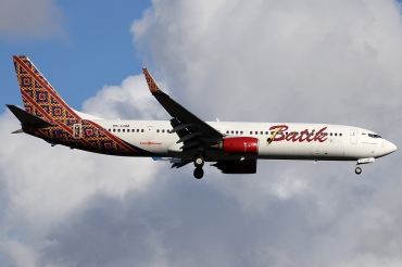 PK-LBM (cn 38689) Boeing 737-9GPER