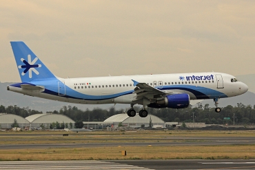 XA-KNG (1747) 2002 Airbus A320-214