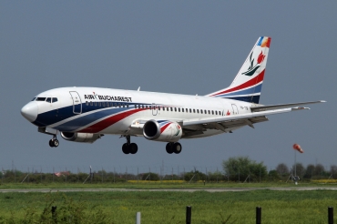 YR-TIB (cn 27924) Boeing 737-3L9
