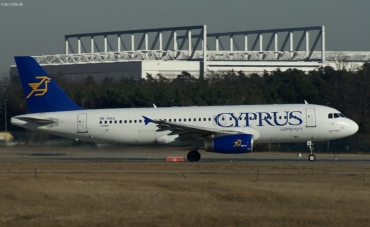 5B-DAU (035) 1988 Airbus A320-231