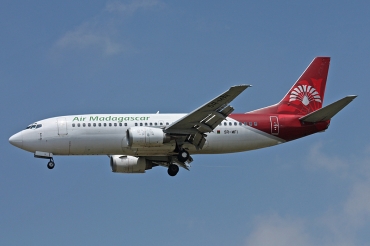 5R-MFI (cn 26301) Boeing 737-3Q8