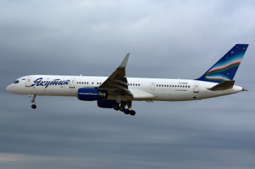 VQ-BMW (29330) Boeing 757-23N WL