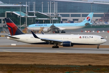 N176DZ (29697) Boeing 767-332