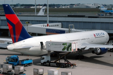 N394DL (27394) Boeing 767-324