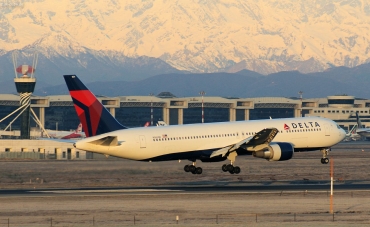 N1604R (30180) 1999 Boeing 767-332(ER)