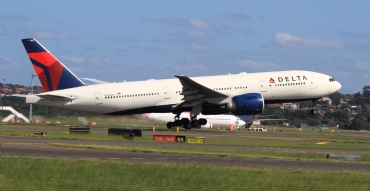 N703DN (32222) Boeing 777-232