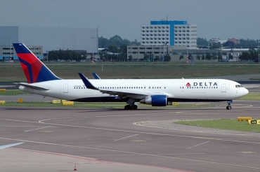 N194DN · Boeing 767-332/ER · (AMS / EHAM)