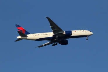 N706DN (30440) Boeing 777-232