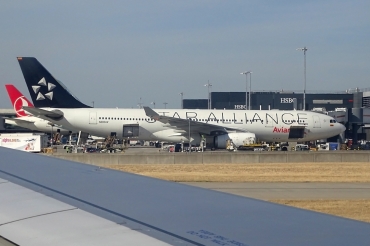 N280AV (1400) 2013 Airbus A330-243